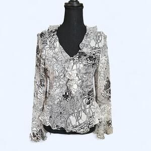 Vintage Y2K floral print top with bell sleeves and ruffles Size Small